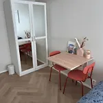 Short In The Center With Free Parking *