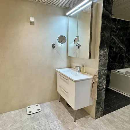 Haemeenpuisto Private & בית אירוח